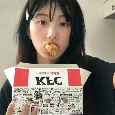 蜘蛛网中的女孩
